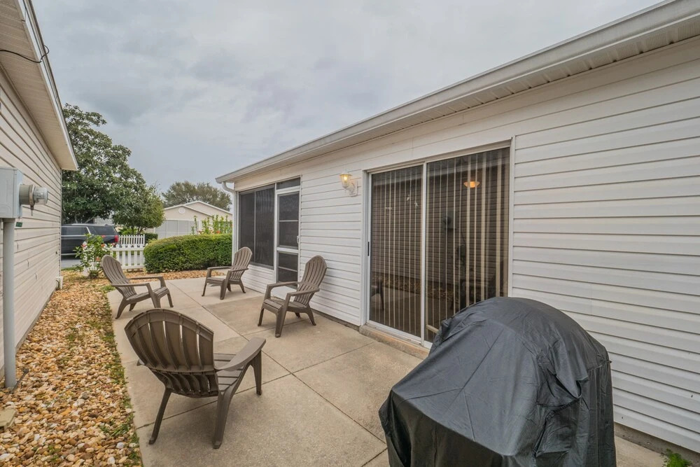 Hildalgo 489 by White Pelican VR