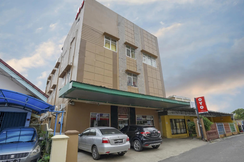 Collection O R.Sukamto Near Palembang Trade Center Mall