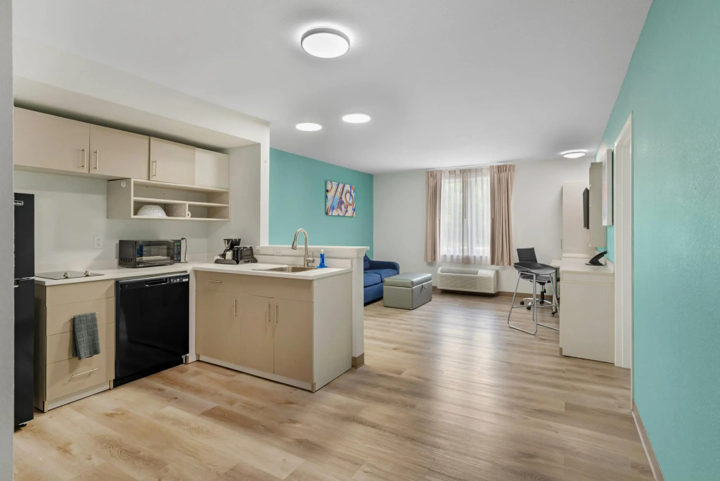 MainStay Suites Chesapeake - Greenbrier