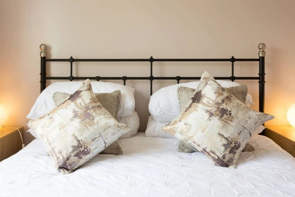 The Farm House Apartment + Free Parking