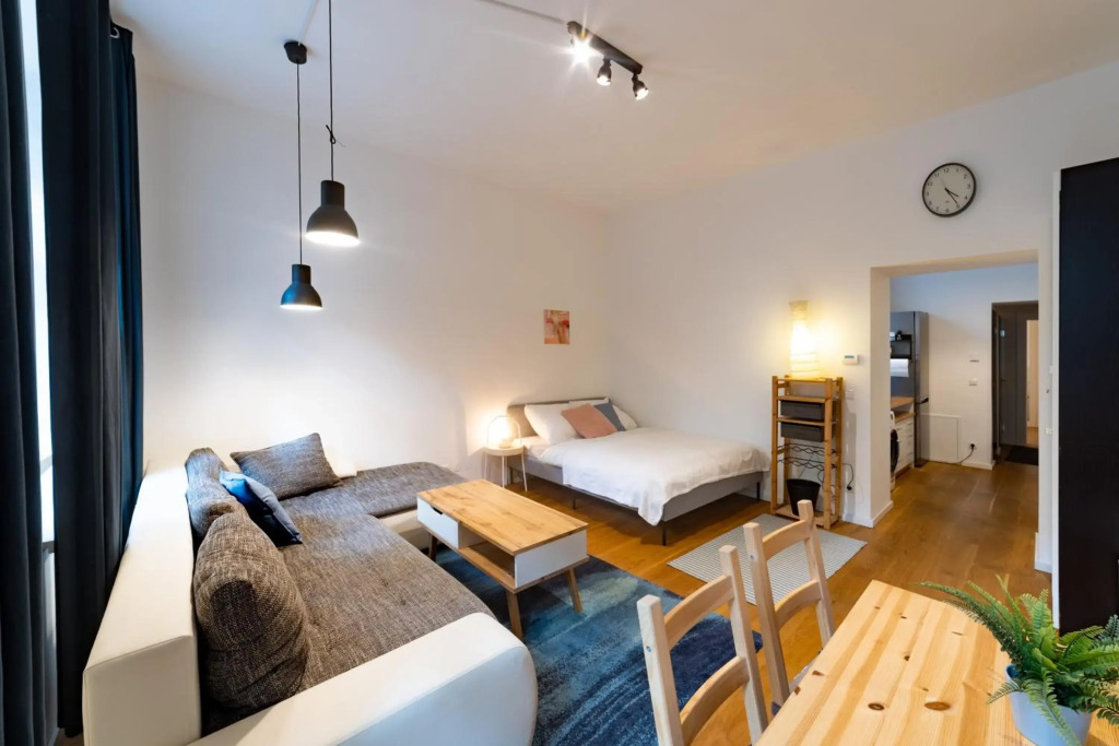 Cozy Apartment With Private Garden
