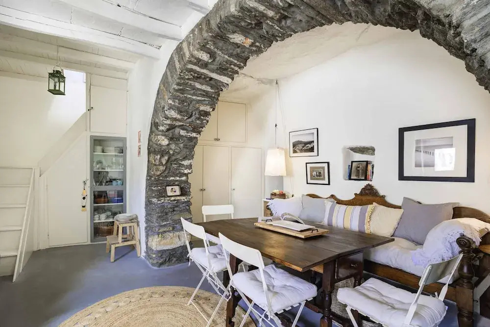 Tinos experience the house