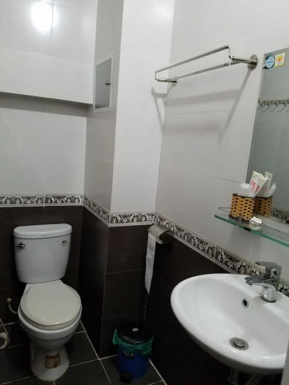 Đình Đinh Hotel