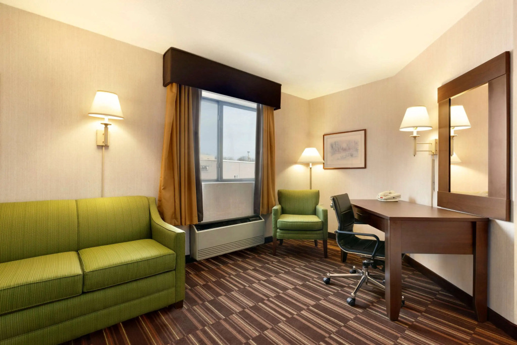 Riverdale Inn