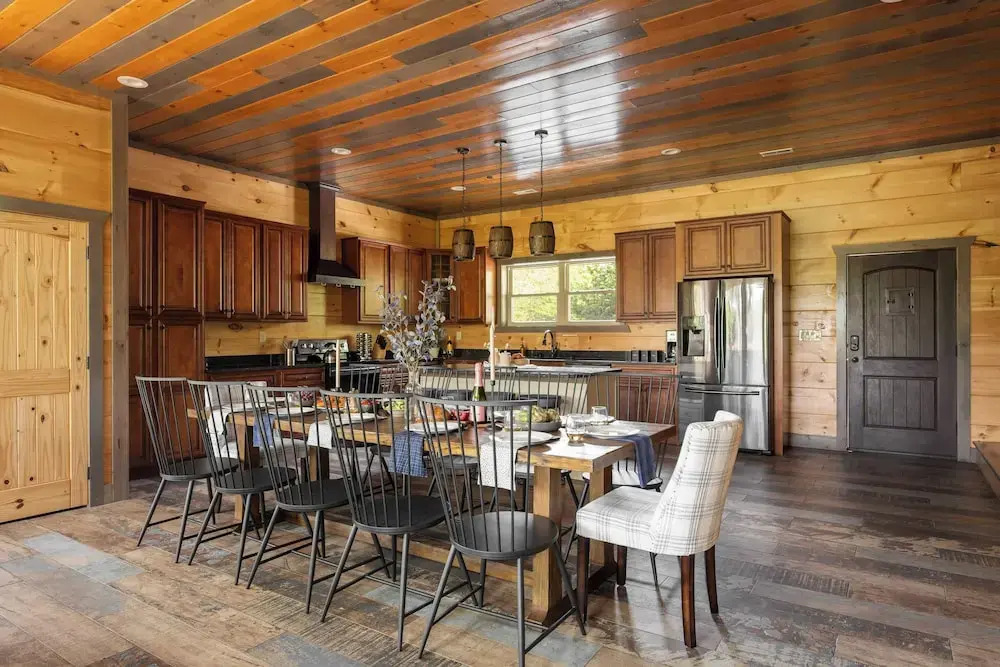Indoor Pool, Movie Theatre, Game Room 6bdr Retreat Copperhead by Avantstay