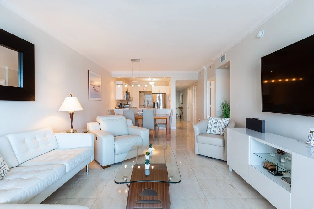 Le Marina Bay 1206 by Go Florida Condo, Sunny Isles