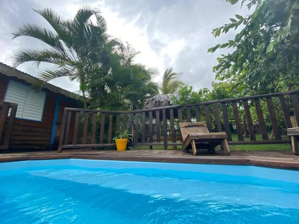 Cottage piscine, 3 chambres, 5 min plage, BBQ