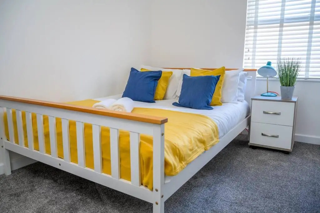 Large 7 bedroom town house in Chester City Centre