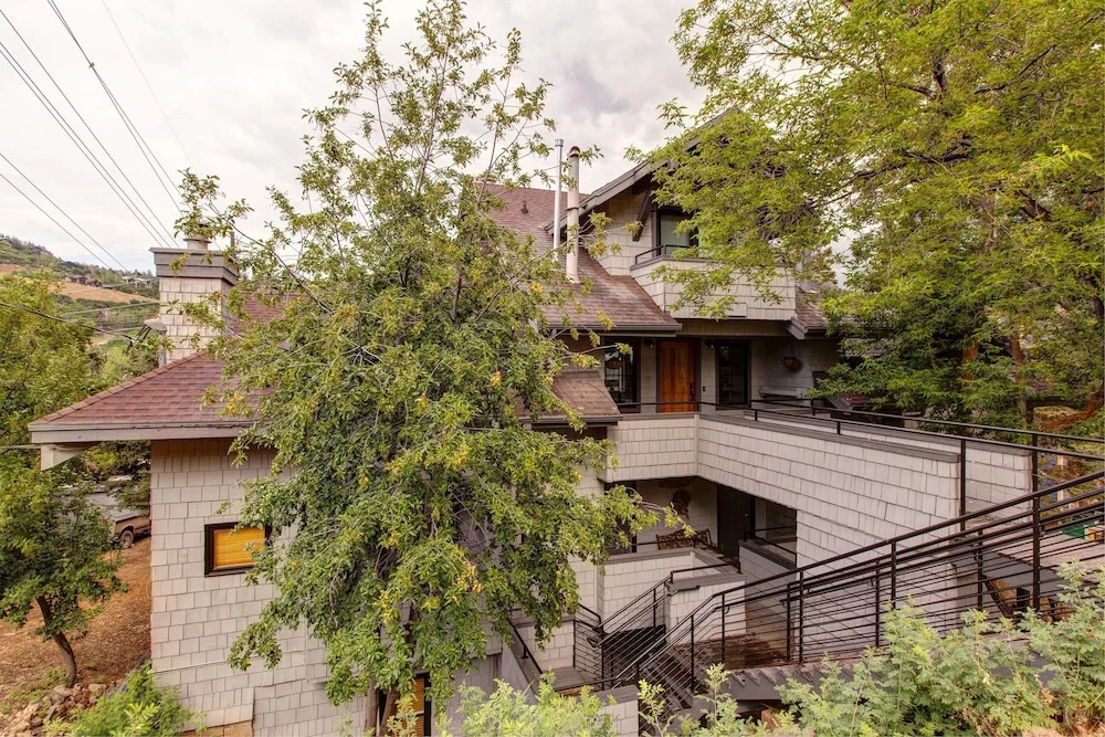 3BR 2.5BA Unique Mountain Condo in Park City by RedAwning
