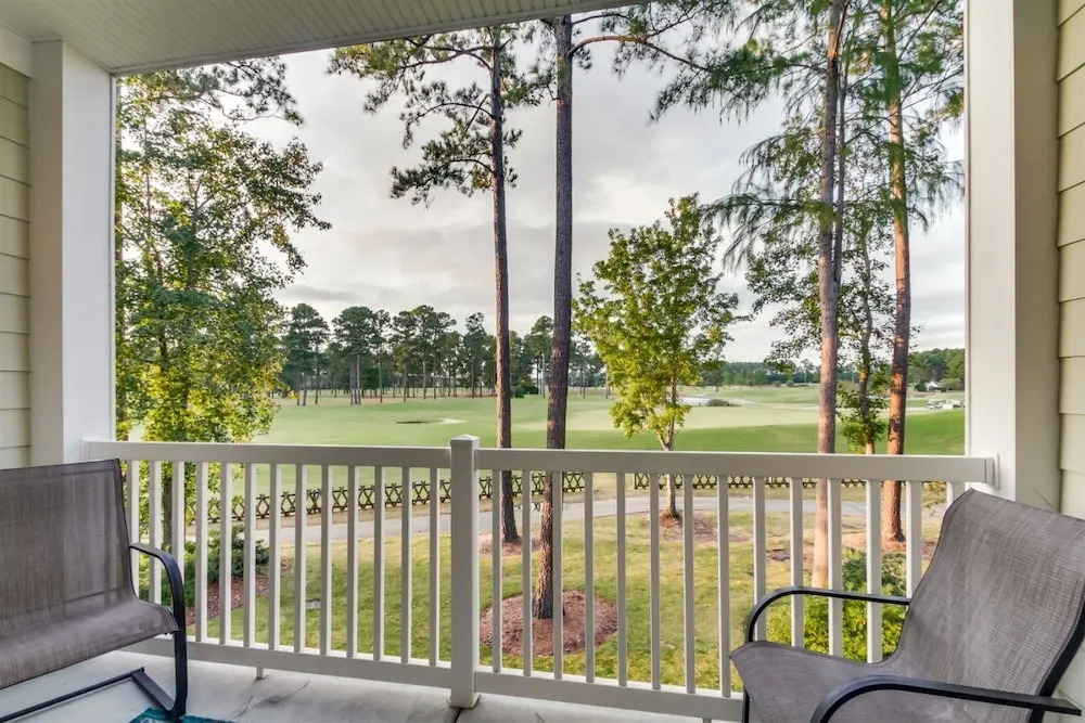 World Tour Golf Links Condos by Escape