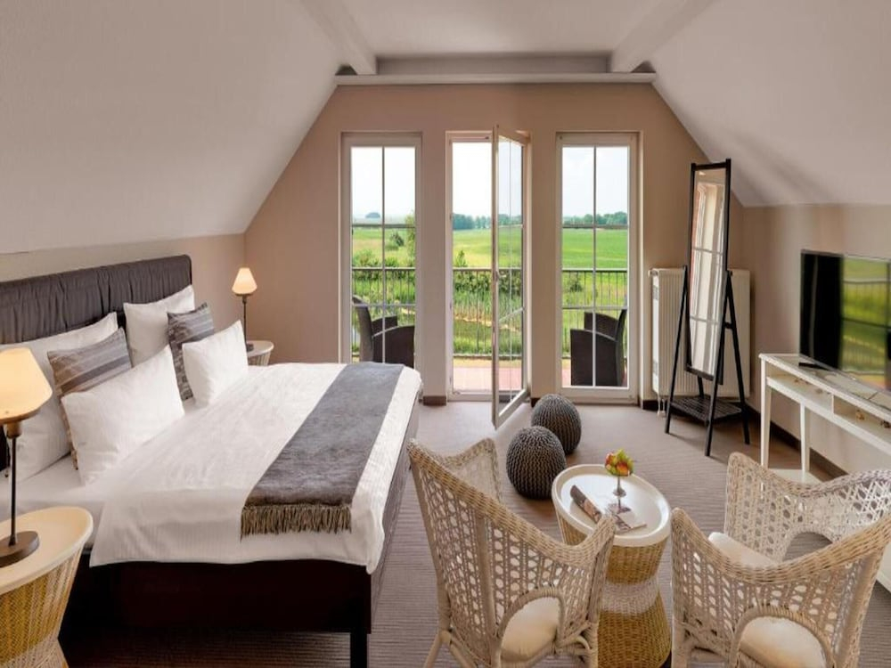 Sunday Resort Rugen Deluxe 2-bedroom Apartment