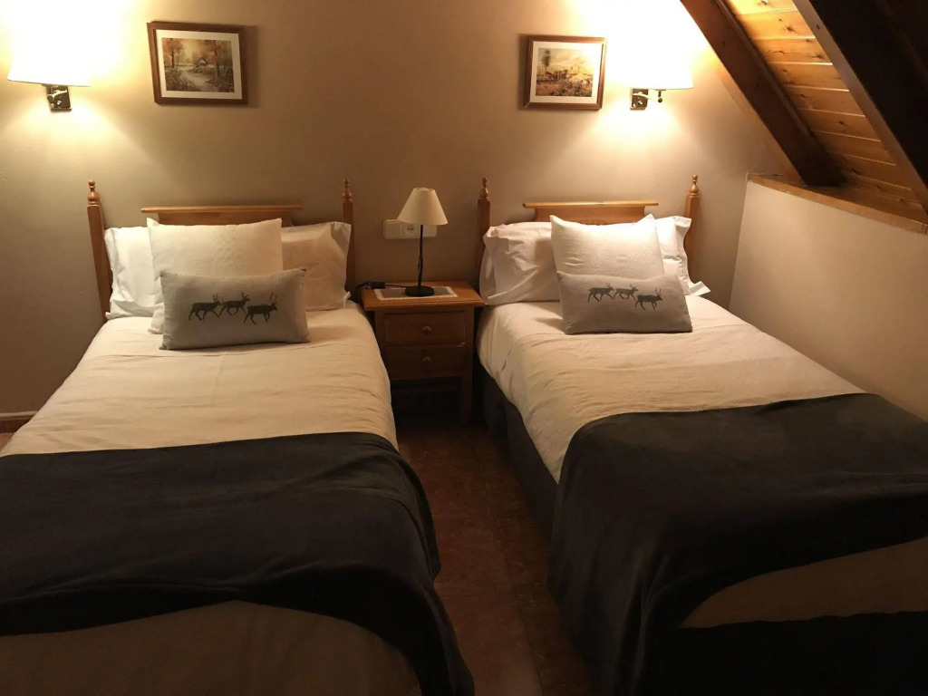Hostal Escuils