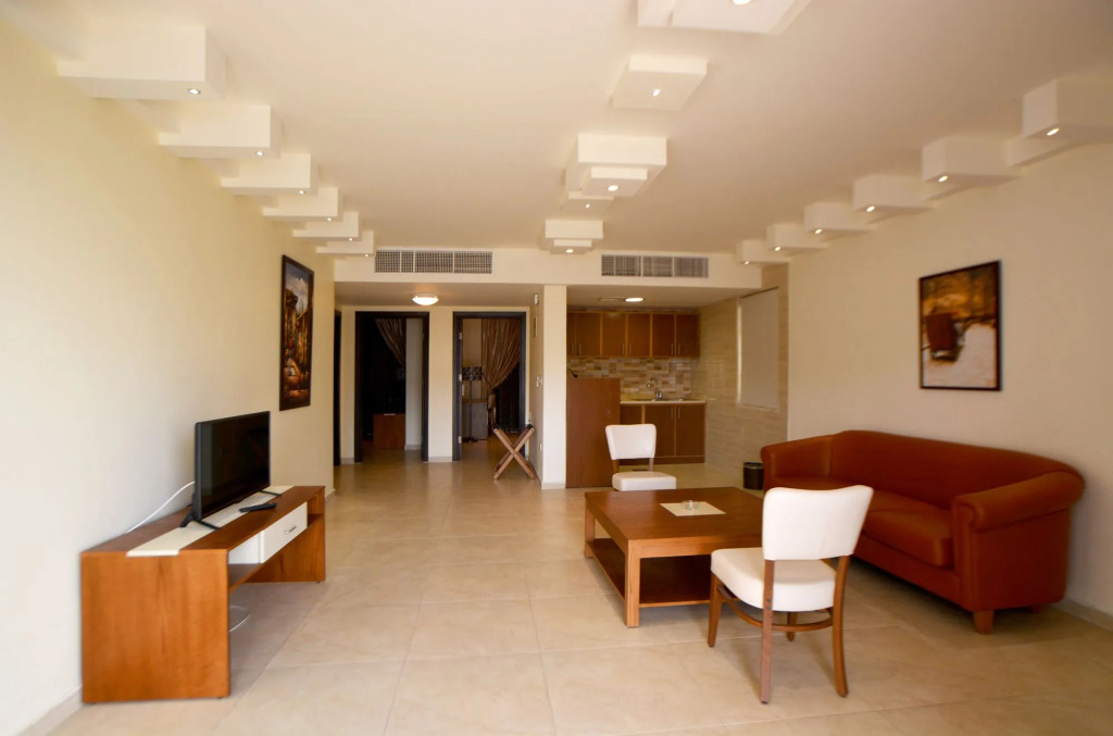 Public Security Hotel & Chalets