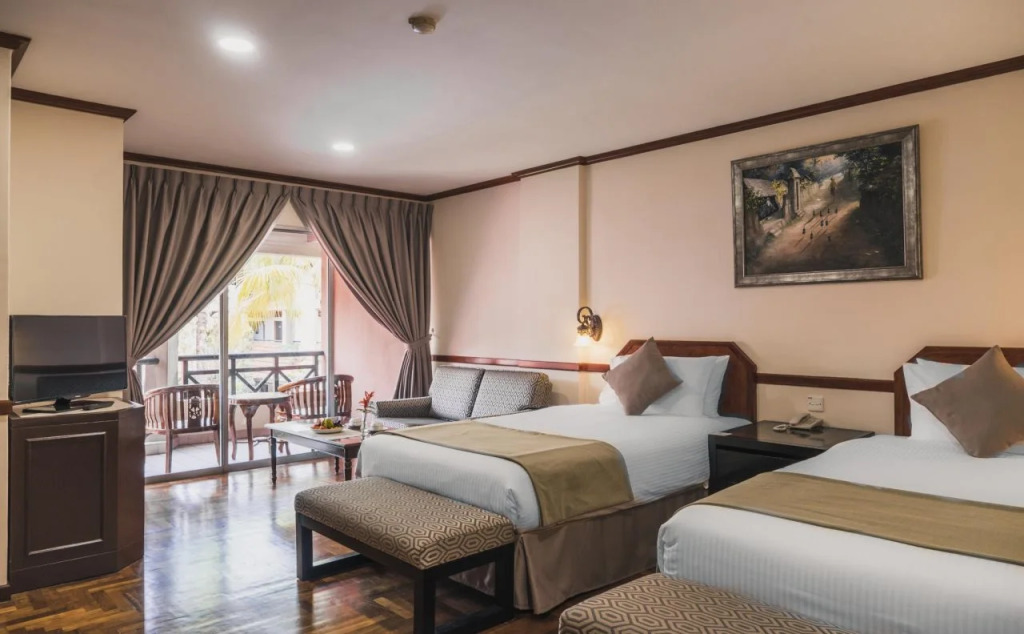 Shah's Village Hotel