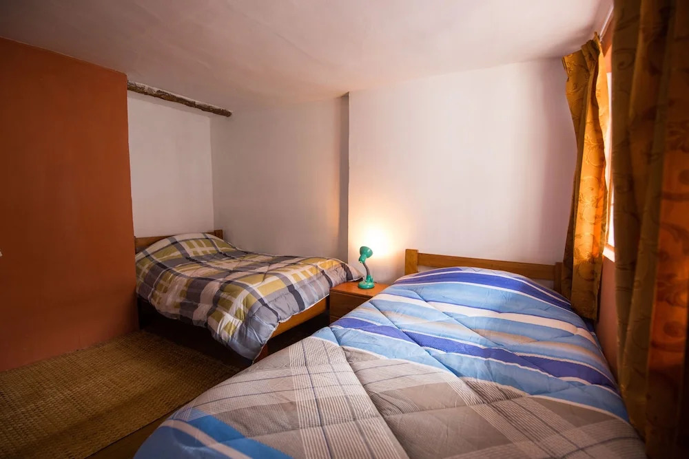 Tupackers Hostel