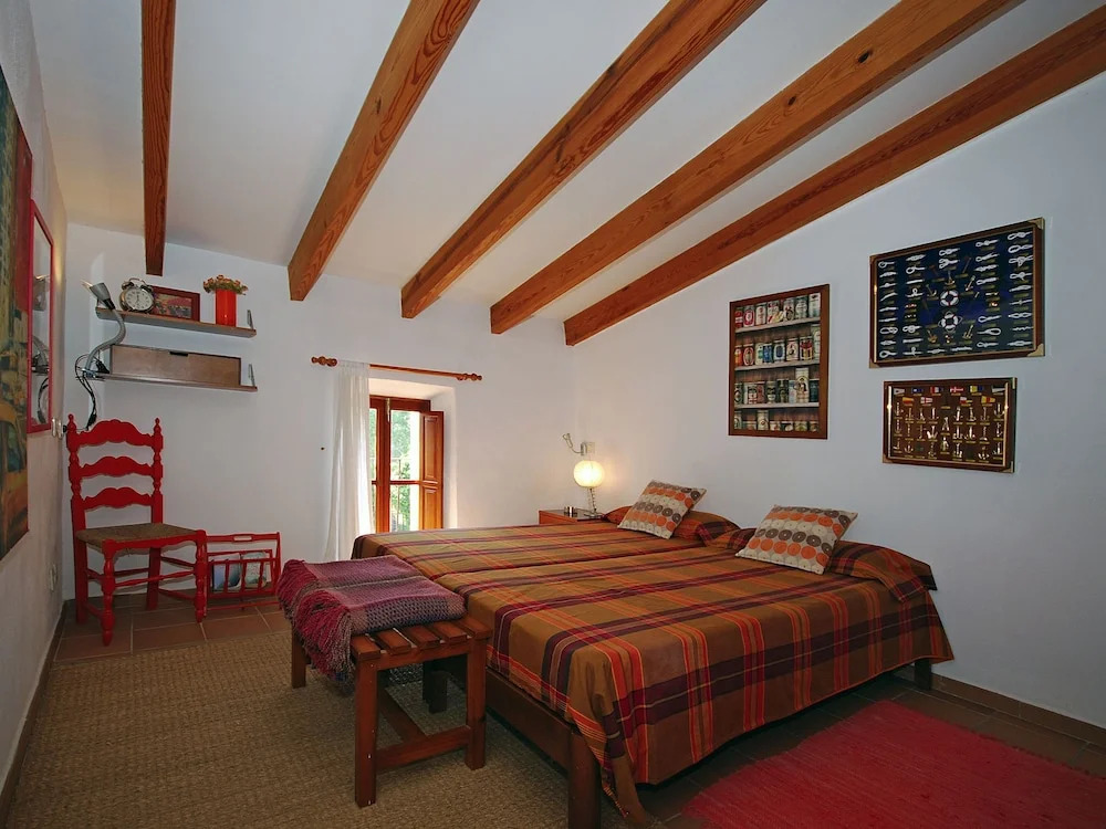 Vintage Mansion in St Llorenç des Cardassar With Pool