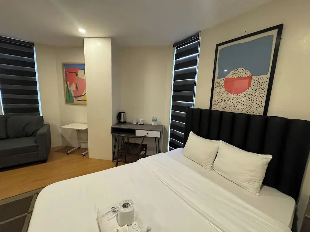 The Circuit Manor Hotel near Ayala Malls Circuit