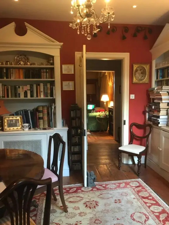 10 st james villas
