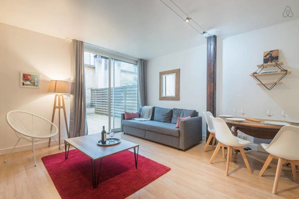 Nice Apartment With Terrace and Parking