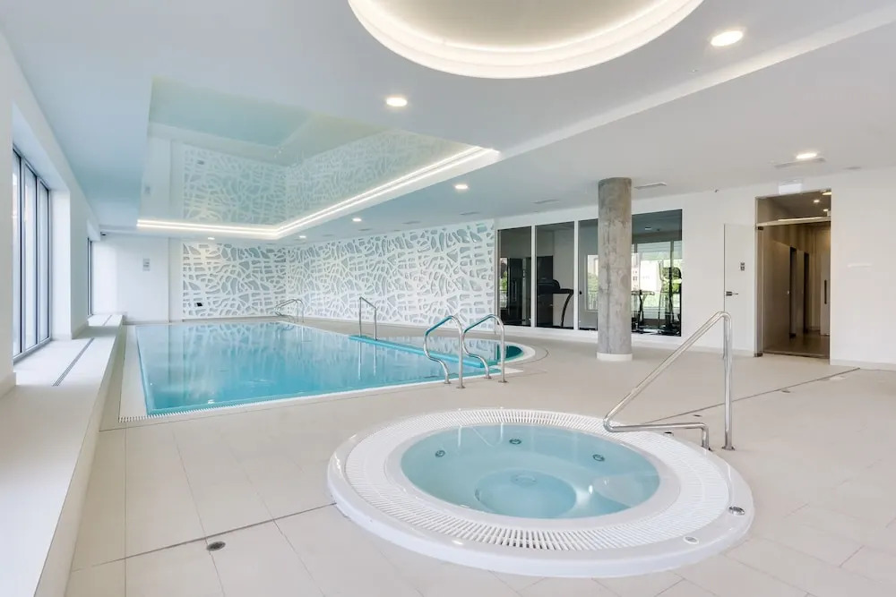 Elite Apartments Waterlane Pool Access