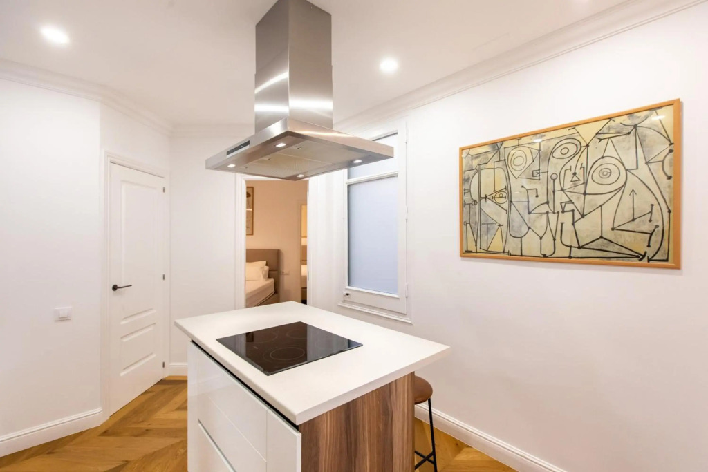 Majestic 4BR/4BATH apartment in Sagrada Familia area