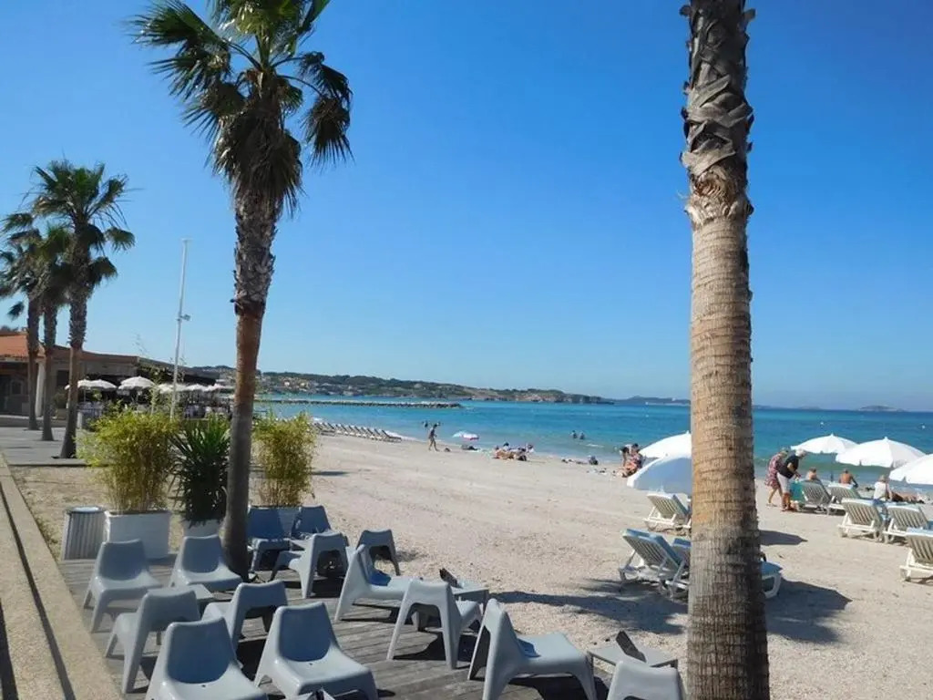 Appartement Six-Fours-les-Plages, 3 pièces, 4 personnes - FR-1-316-230