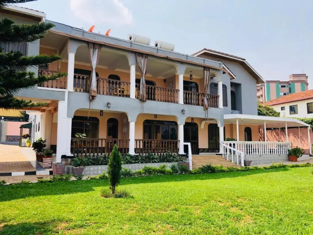 Ezra boutique villa