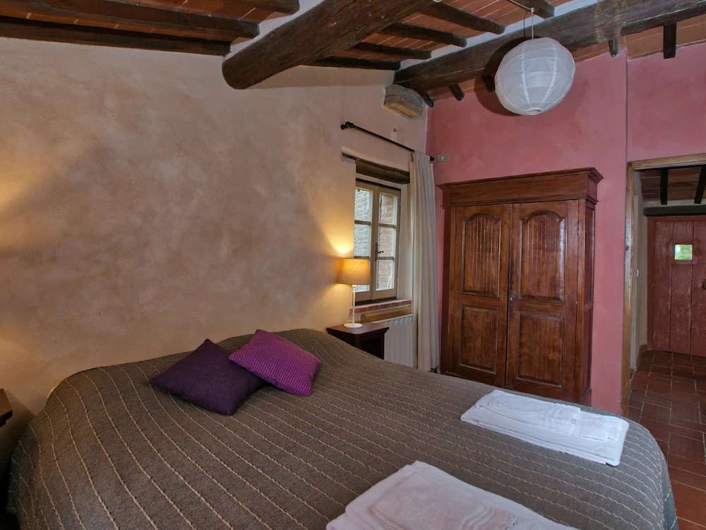 Magnificent Farmhouse in Lucignano With Swimming Pool