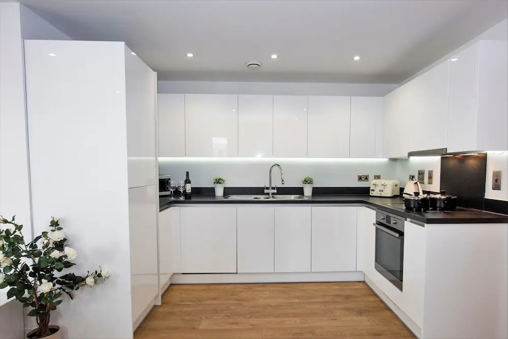 Charles Court Serviced Apartments