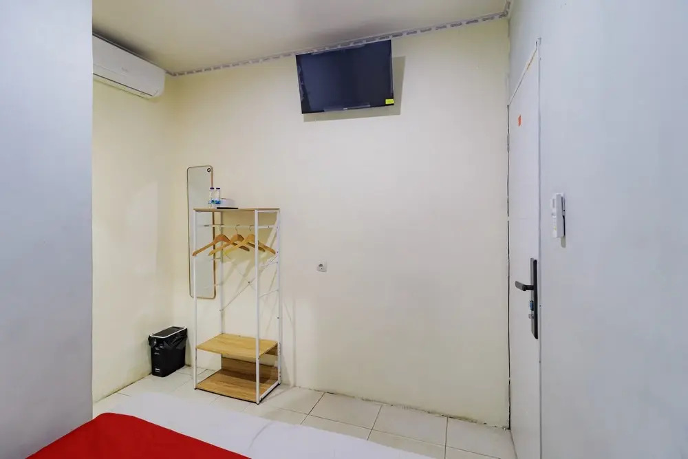 RedDoorz @ Balaraja Centre Plaza