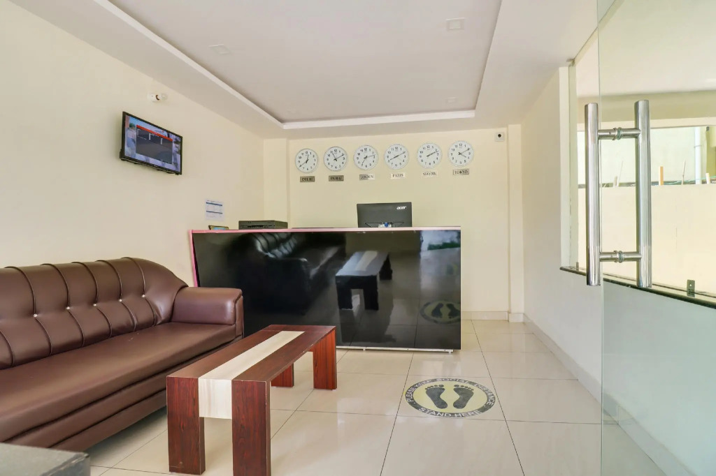 OYO 79135 Spg Hotel
