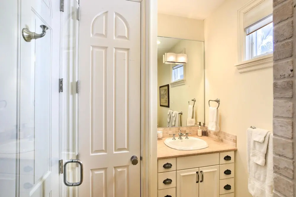 Cobalt Villa - Four Bedroom Home