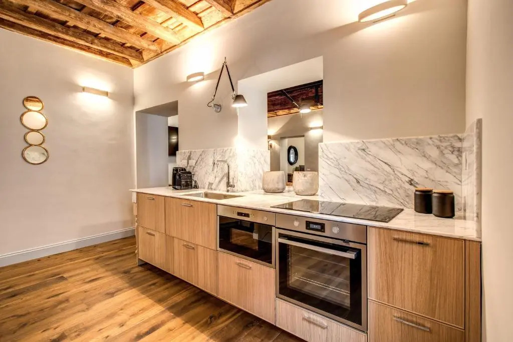 Febo Decharm apartment
