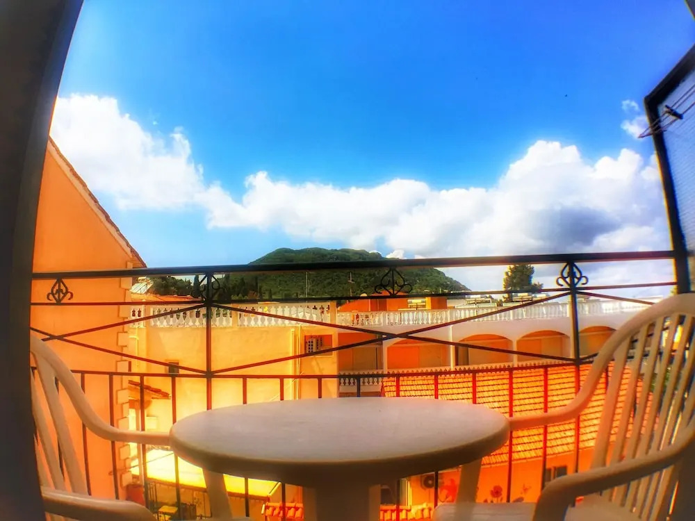 Benitsa Beach Hotel