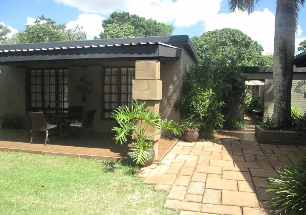 Ama Zulu Guesthouse & Safaris