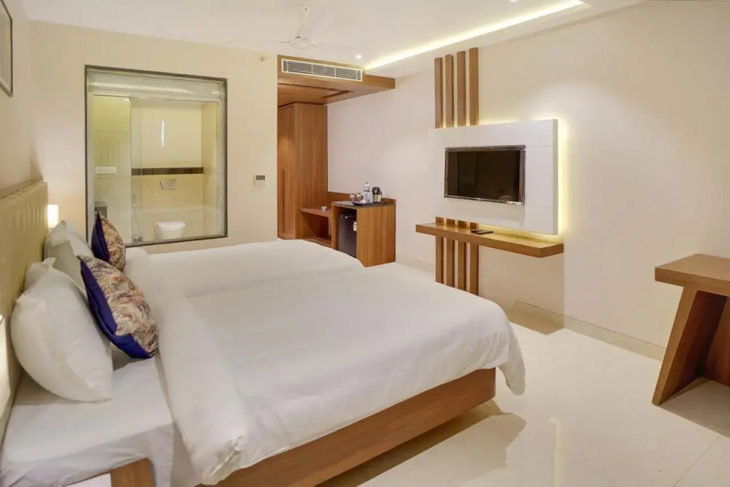 Hotel Four Element