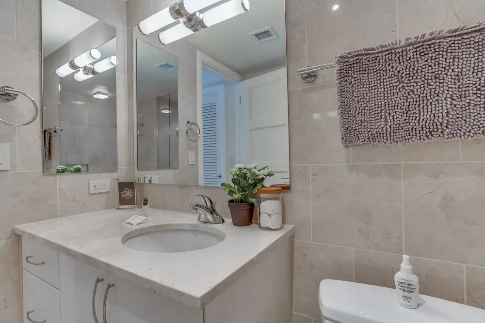 Furnished 2 Bedroom Apartment near National Museum 2 Apts by RedAwning