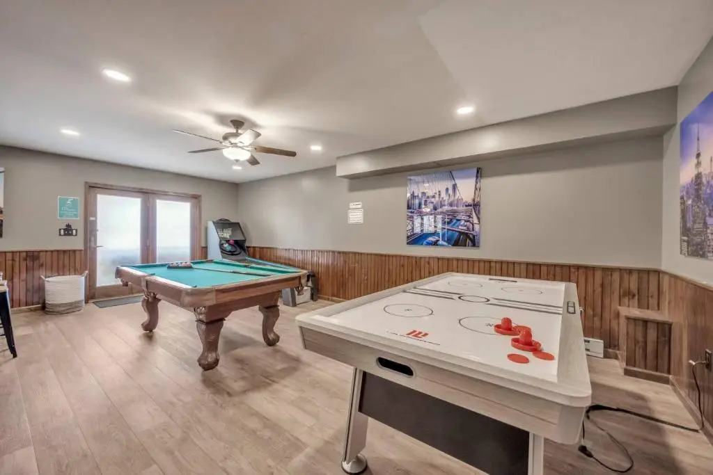 Steps To The Lake House, Hot tub, Game room, Deck
