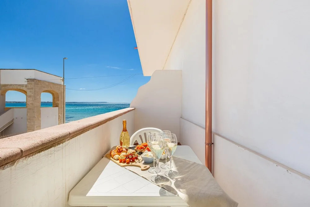 2850 Residence Bellavista - App 4 PP by Barbarhouse