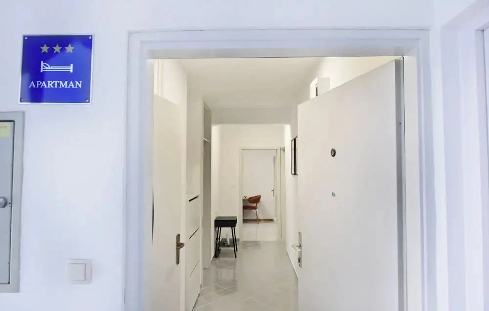 Charming Flat Close to Beach