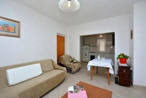 2-Bedroom Apartment With Seaview 3558-2