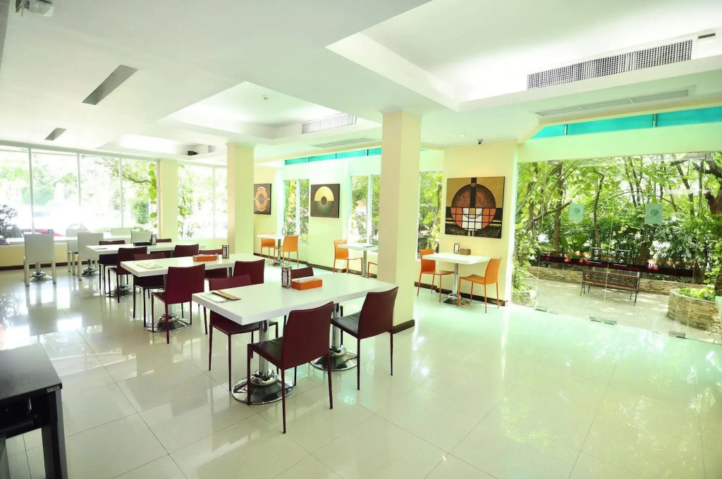 ZEN Rooms Ratchadaphisek Soi Sukruamkan
