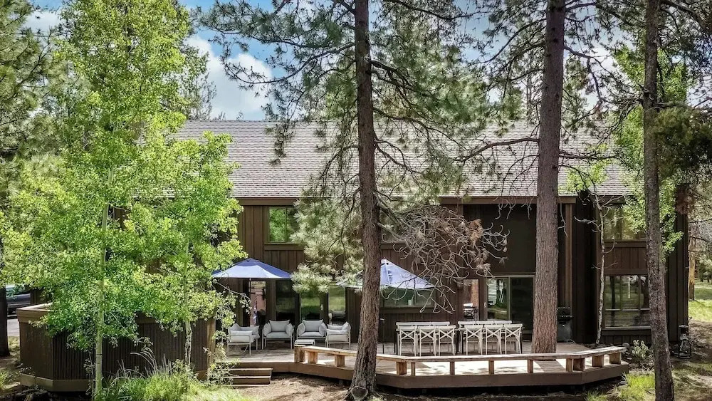 Skylight by Avantstay Elevated Mountain Home w/ Hot Tub, Billiards, Large Patio