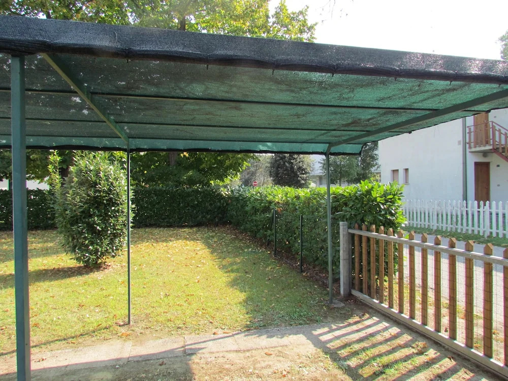 Comfy villa with charming garden