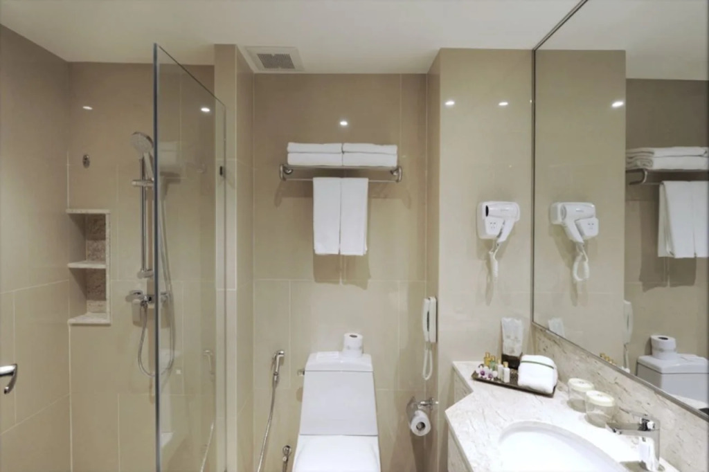 Al Meroz Hotel Bangkok - The Leading Halal Hotel