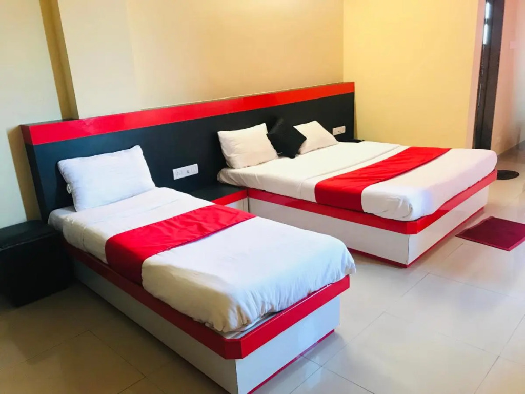 OYO 26603 Hotel Prakash International