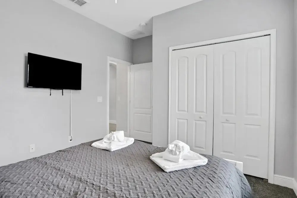 163kb - Balmoral Resort 4 Bedroom Home