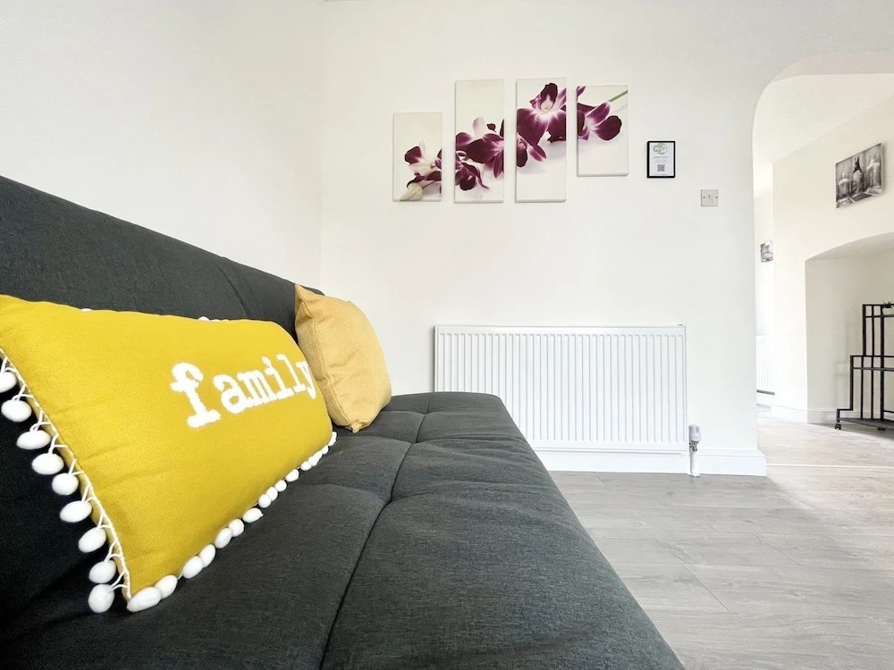Worksop Newly Refurbished 2-bedroom House