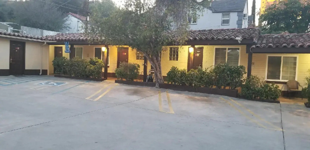 El Patio Inn - Near Universal Studios Hollywood