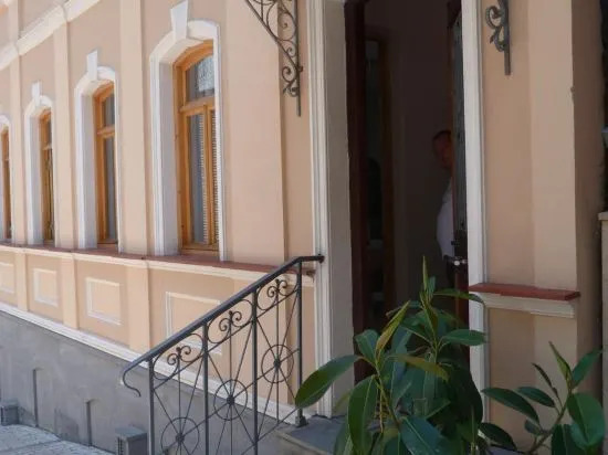 Guest House Gamardjoba